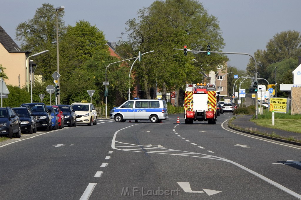 Schwerer VU LKW Zug Bergheim Kenten Koelnerstr P063.JPG - Miklos Laubert